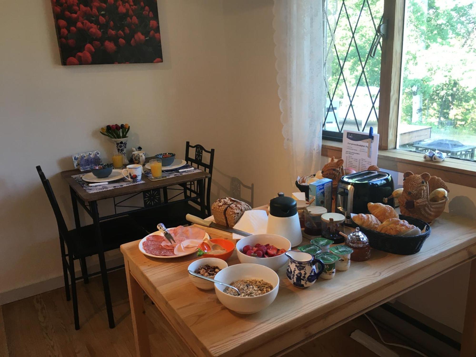 The Blue Cottage B&B Seventy Mile House Экстерьер фото