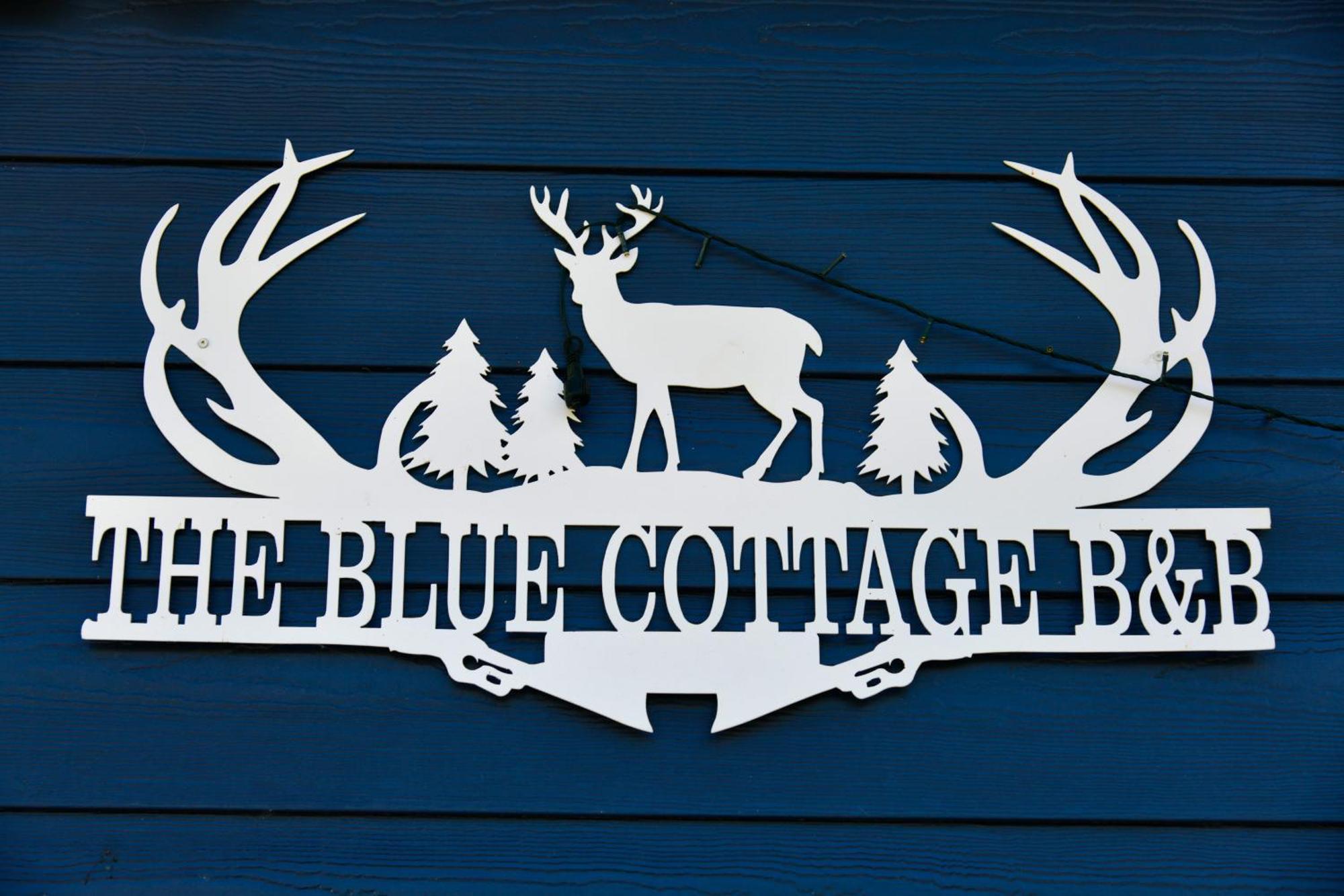 The Blue Cottage B&B Seventy Mile House Экстерьер фото